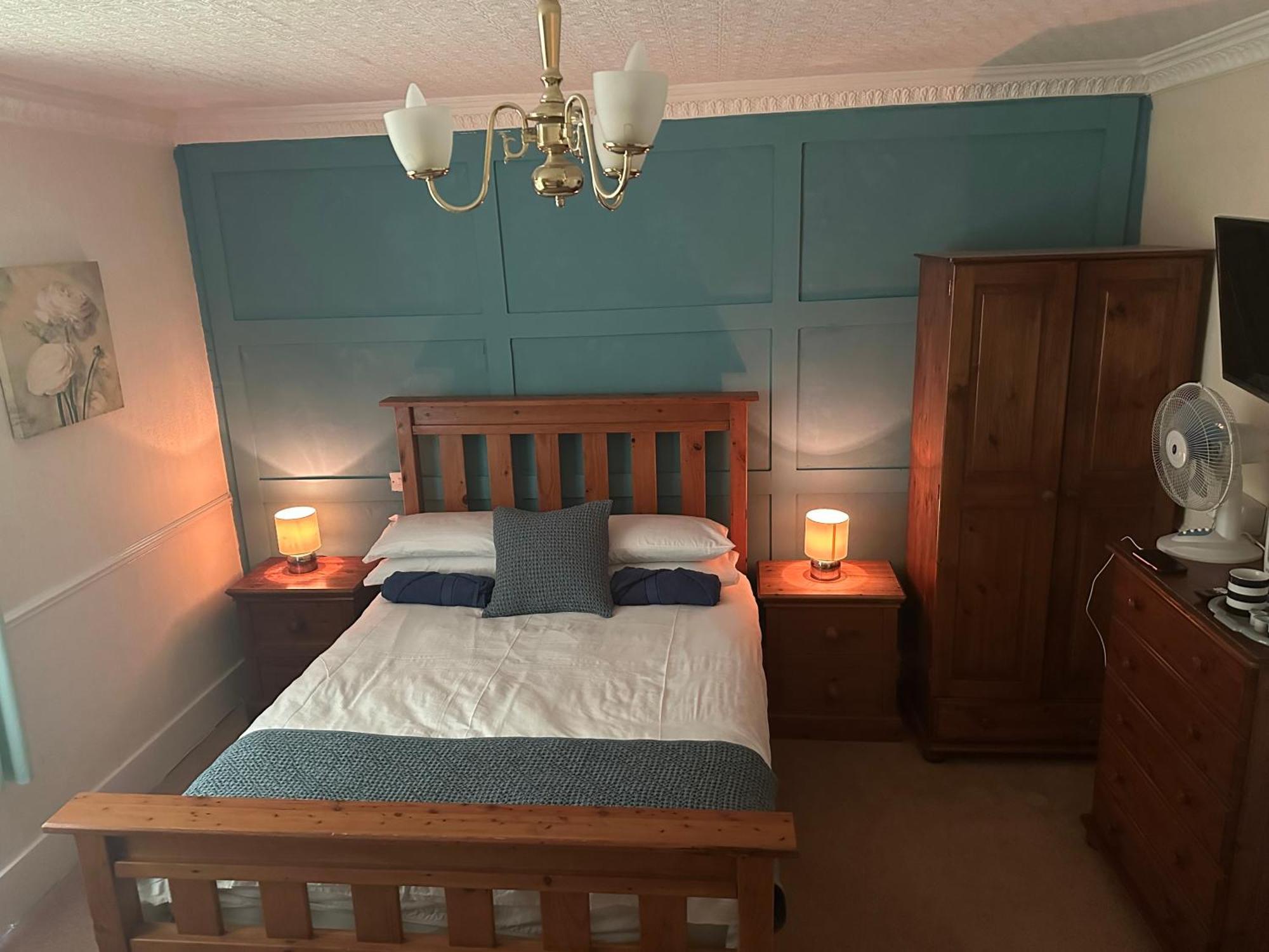 Bed and Breakfast The Penruddocke Arms Dinton  Zewnętrze zdjęcie